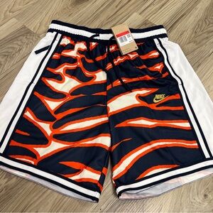 Nike Dri-FIT DNA+ Dream Team 8" Shorts Hoops Men's Large FN1850-121 NWT $75